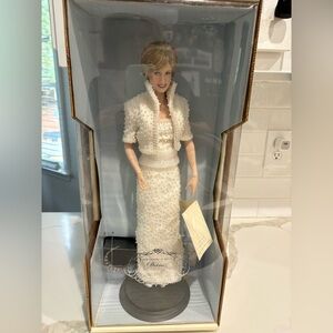 Franklin Mint Porcelain Doll in Box with Elegant Script 17 inch high, new
